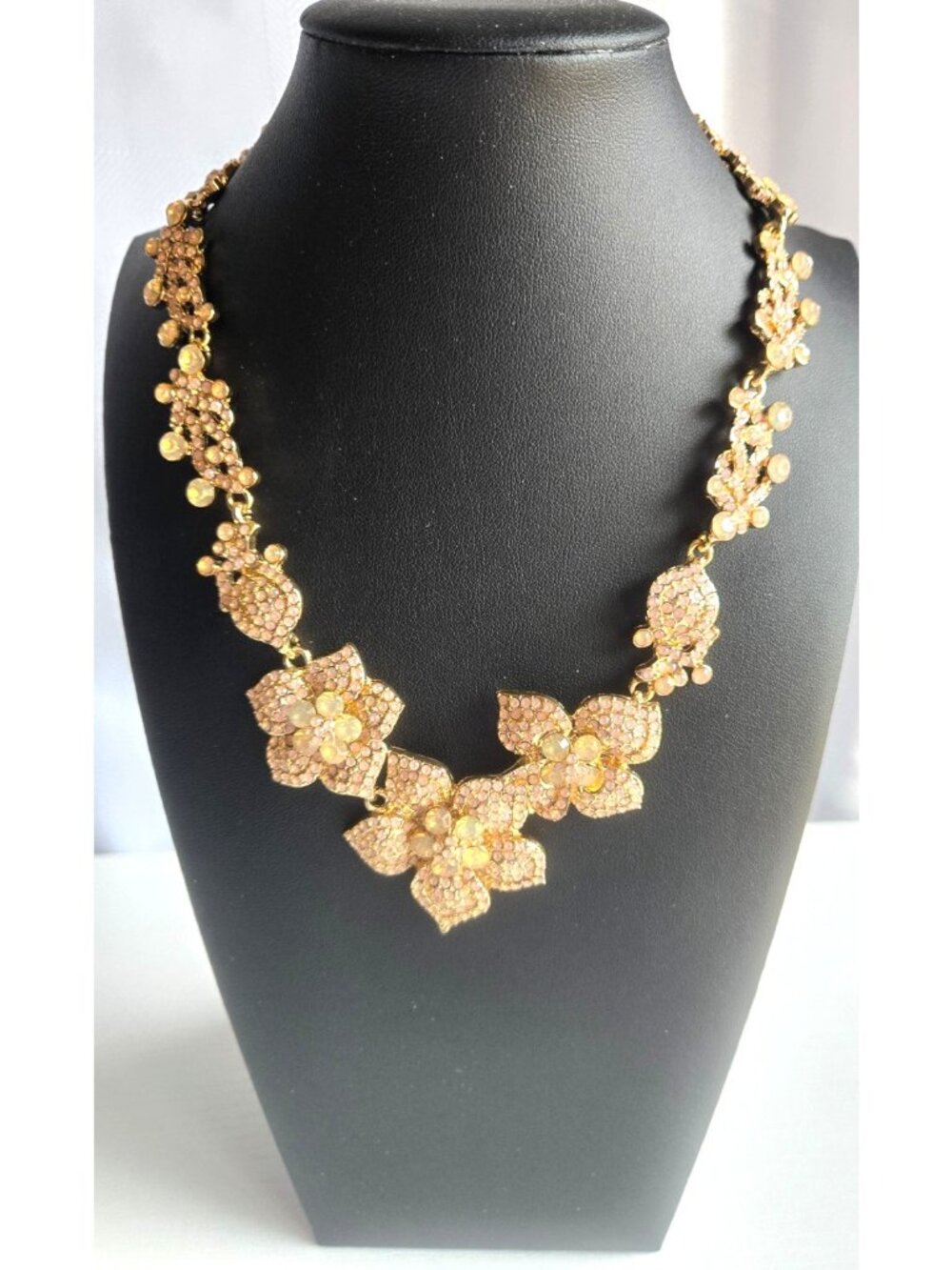 Natasha Couture Vintage Floral Bib Statement Necklace Gold-Tone Layered Flowers